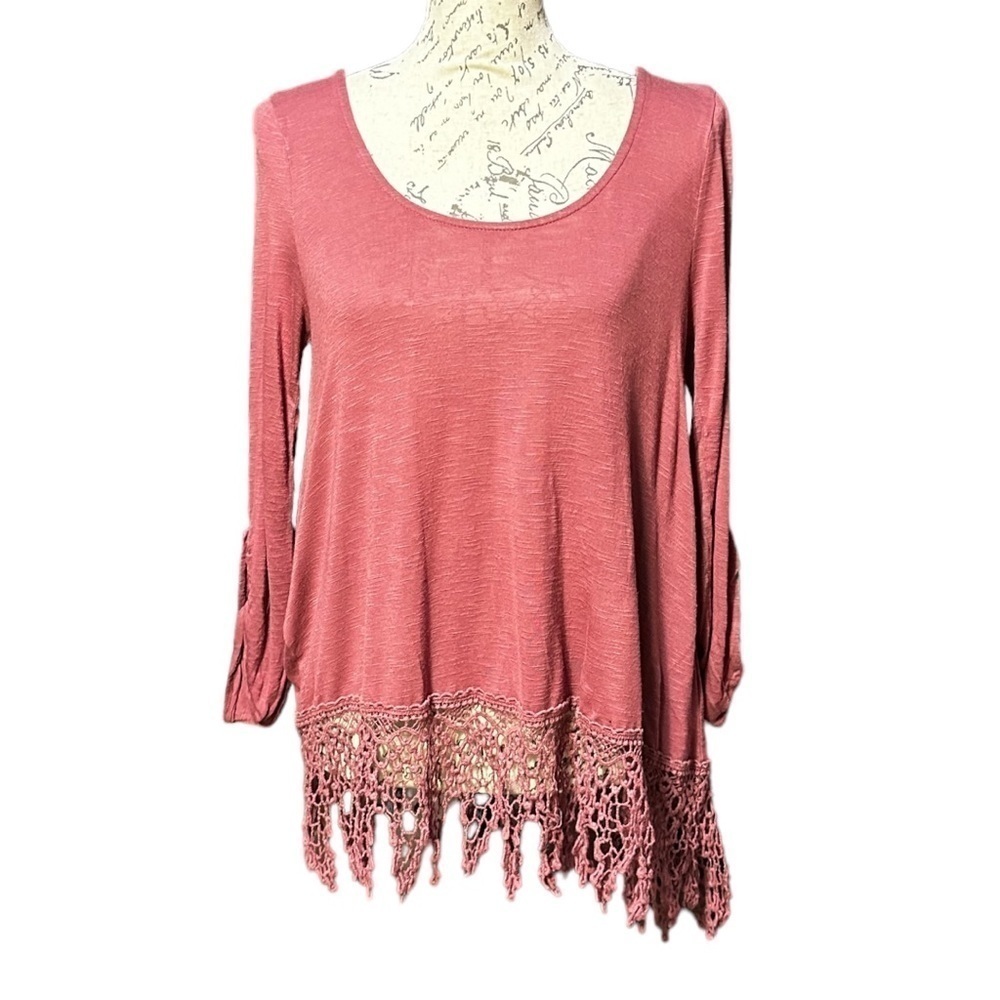 Black Swan Rose Pink Top Size Medium
